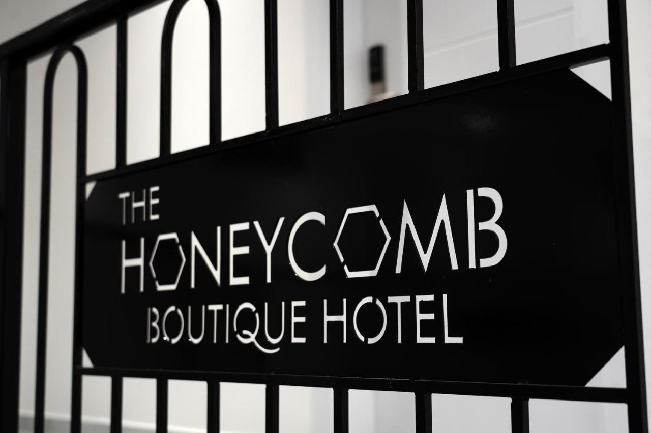 The Honeycomb Boutique Hotel Голем Экстерьер фото