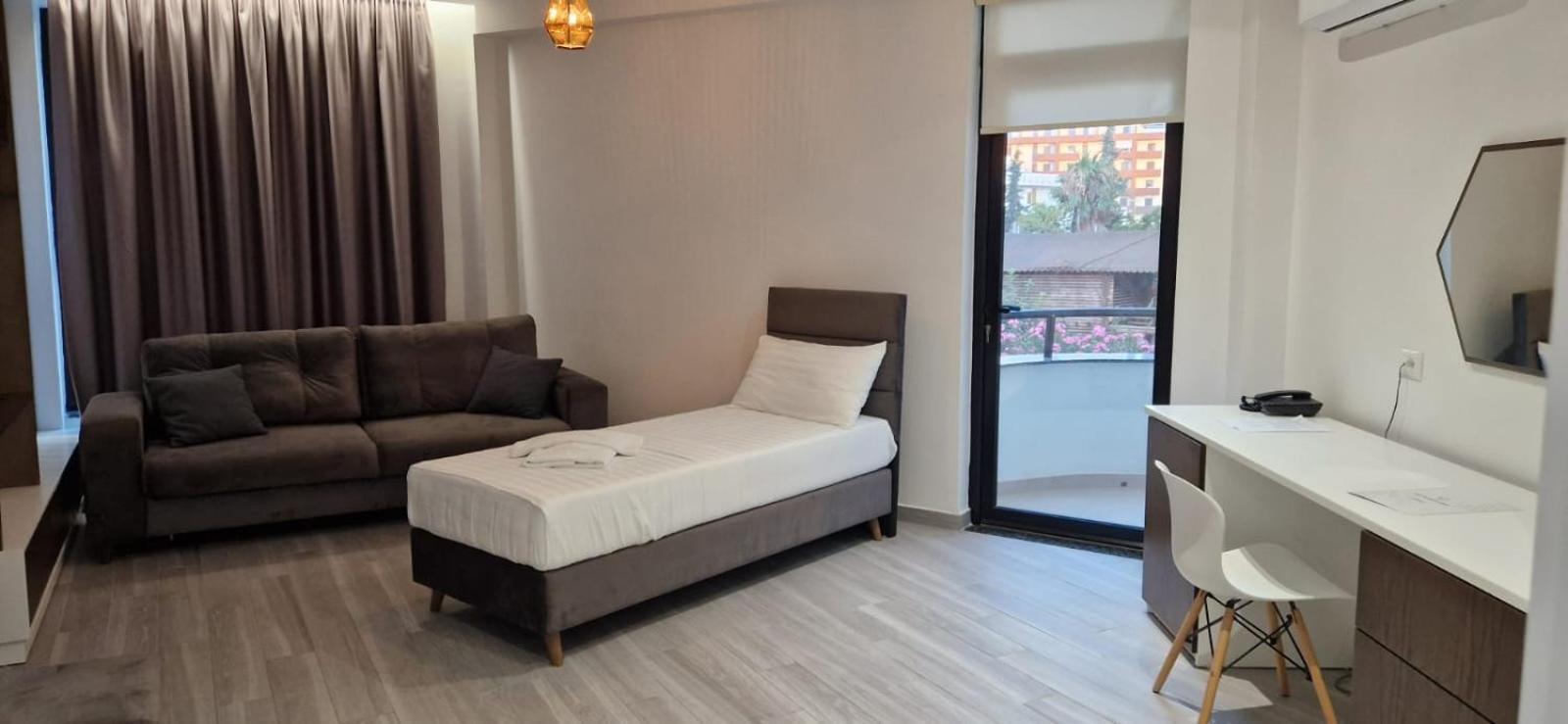 The Honeycomb Boutique Hotel Голем Экстерьер фото